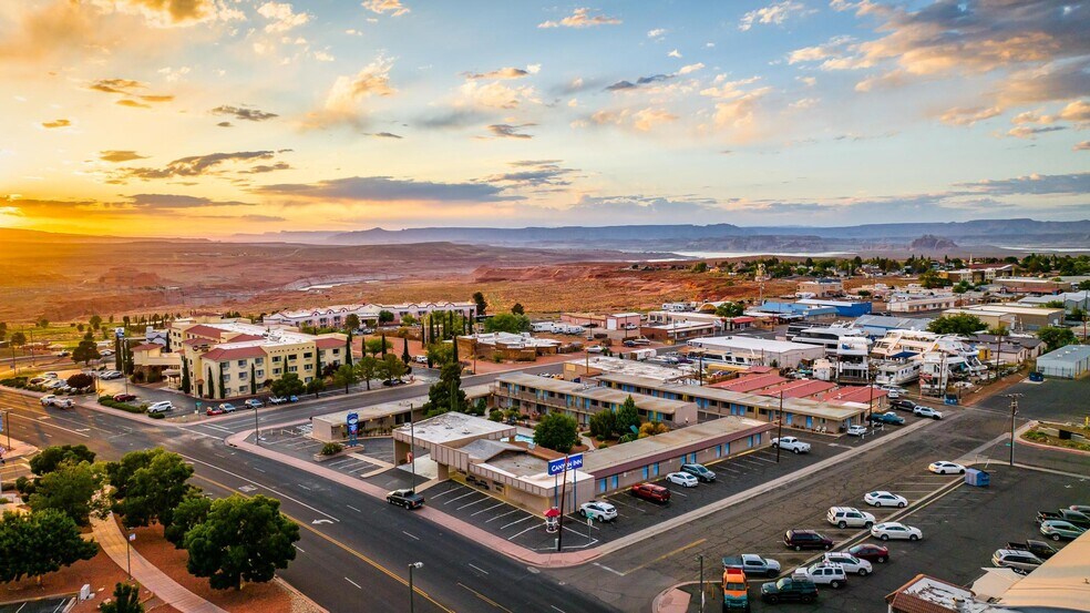 More Photos Of 150 N Lake Powell Blvd, Page Hotel For Sale