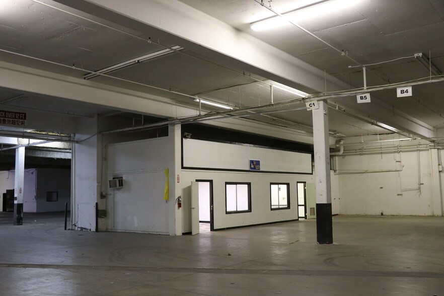 More Photos Of 571-573 Monterey Pass Rd, Monterey Park Warehouse For Lease