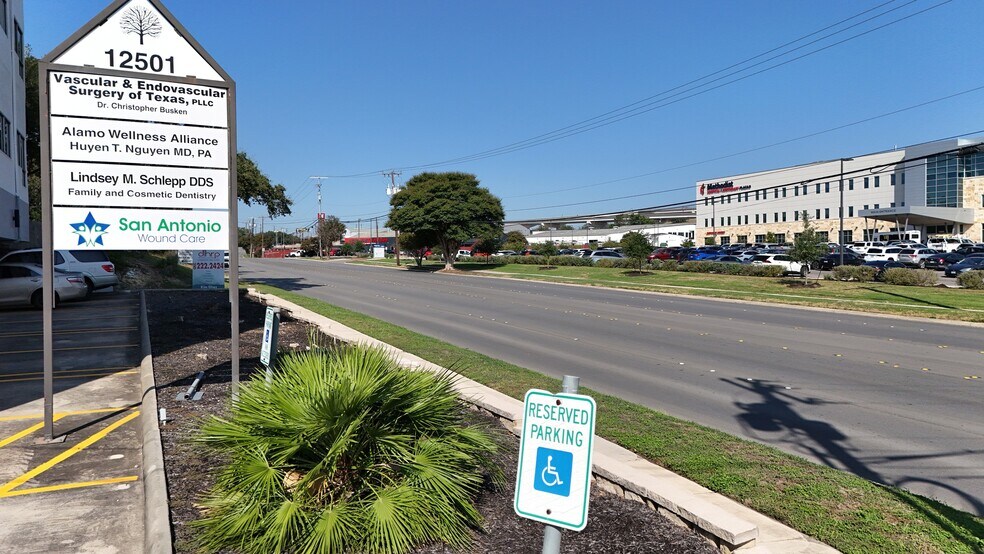 More Photos Of 12501 Judson Rd, San Antonio Medical For Lease