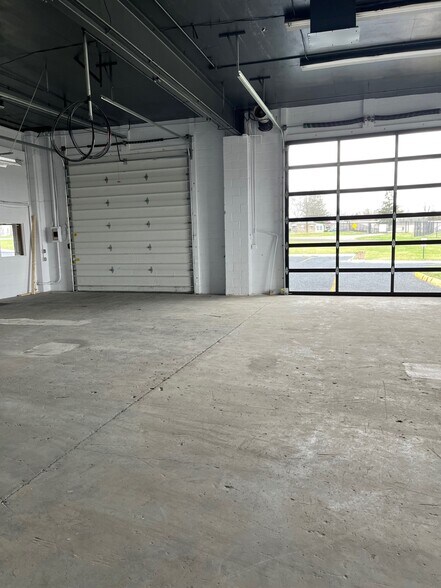 More Photos Of 1140 Chambersburg Rd, Gettysburg Light Distribution For Lease