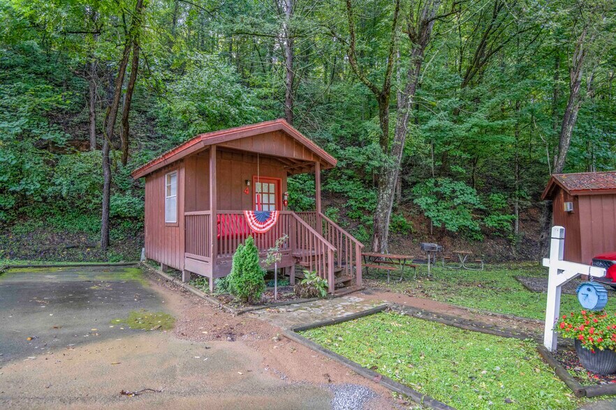 More Photos Of 251 Spring Valley Rd, Pigeon Forge Trailer Camper Park For Sale