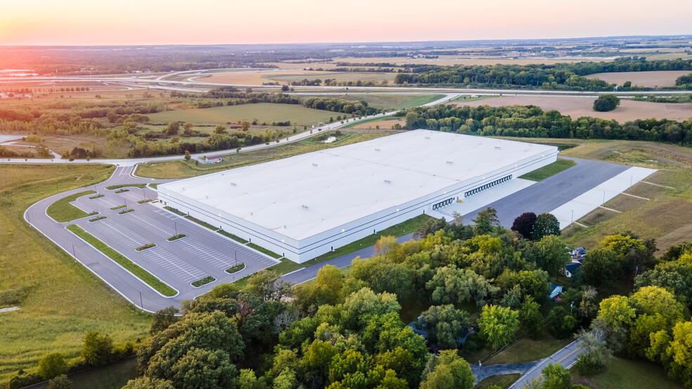 Primary Photo Of 1901 Gateway Blvd, Beloit Manufacturing For Lease