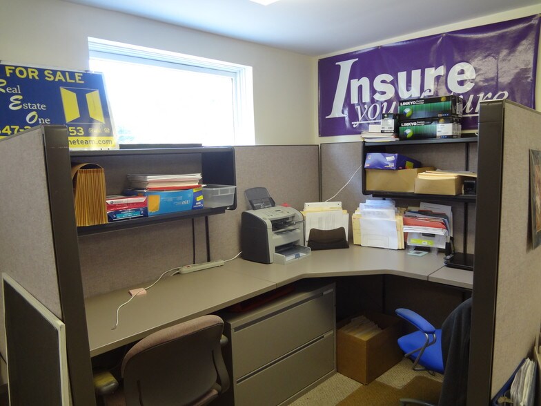 More Photos Of 1002 N Milwaukee Ave, Libertyville Freestanding For Lease
