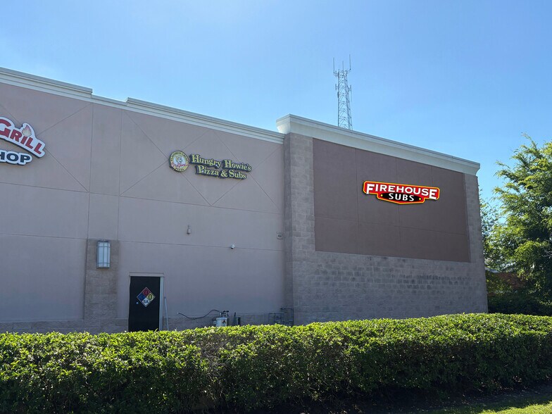 More Photos Of 121 Howland Blvd, Deltona Storefront For Sale