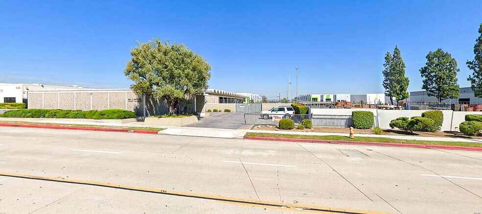 Primary Photo Of 4420 Baldwin Ave, El Monte Manufacturing For Lease