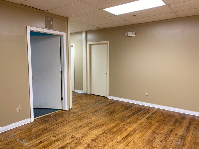 More Photos Of 90 S Park St, Willimantic Warehouse For Lease