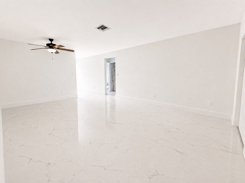 More Photos Of 4341 Riverside Dr, Coral Springs Apartments For Sale