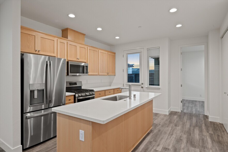 More Photos Of 2217 Tapia Way, Chico Apartments For Sale