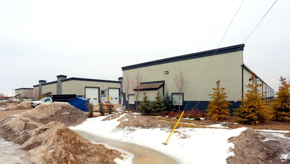 More Photos Of 9903 209 St NW, Edmonton Warehouse For Sale