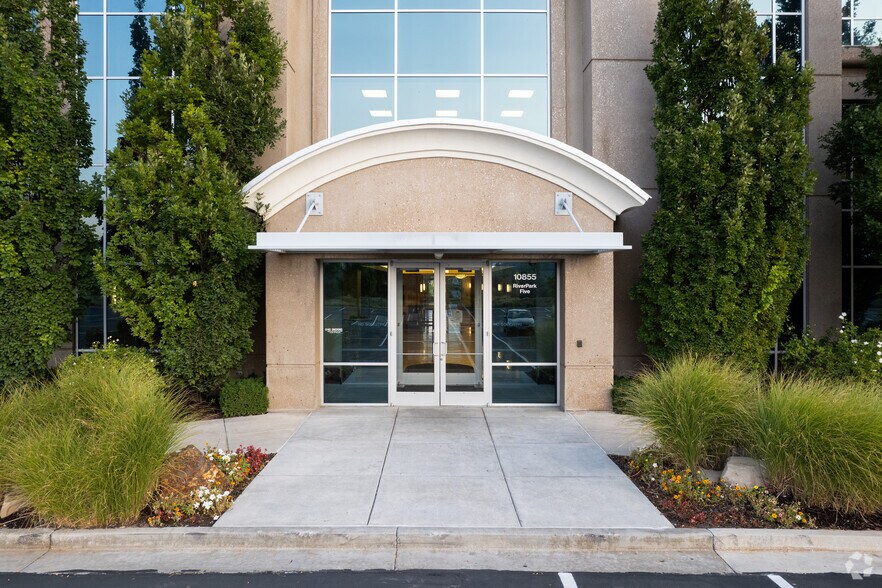 More Photos Of 10855 S River Front Pky, South Jordan Office For Lease