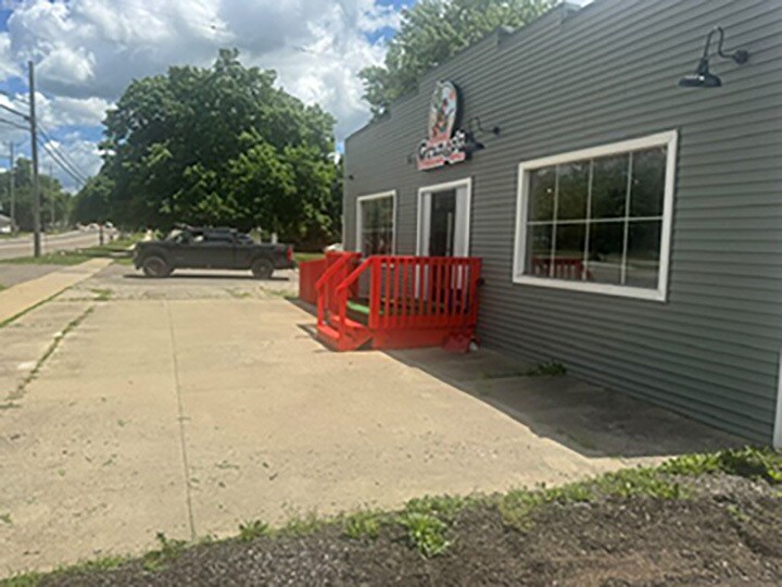 Primary Photo Of 345 W Grand River, Webberville Restaurant For Sale