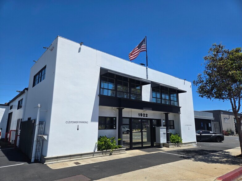 More Photos Of 1922 Placentia Ave, Costa Mesa Light Manufacturing For Lease