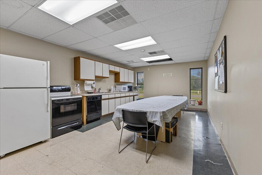 More Photos Of , Detroit Office For Sale