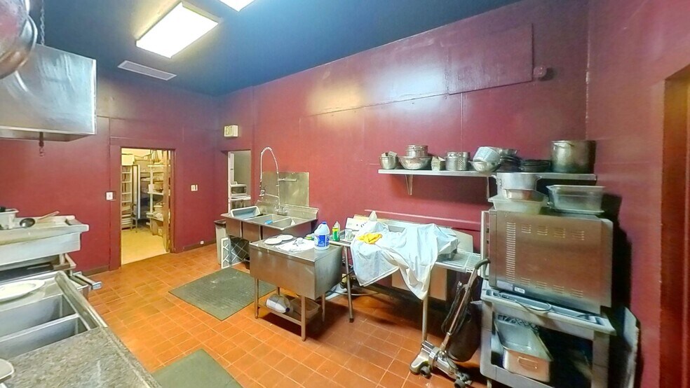 More Photos Of 295534 US Highway 101, Quilcene Flex For Sale