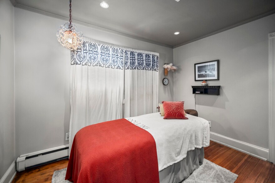 More Photos Of 65 Willard St, Quincy Freestanding For Lease