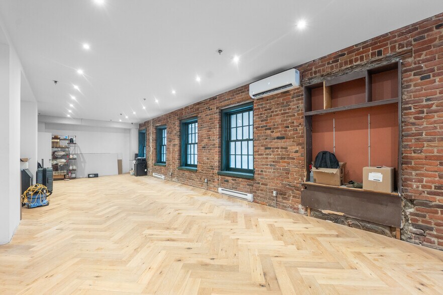 More Photos Of 754-762 Rue Saint-Paul O, Montréal Apartments For Lease