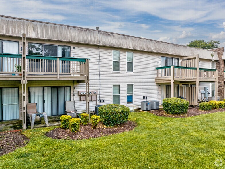 More Photos Of 1027 Tivoli Cres, Virginia Beach Apartments For Sale