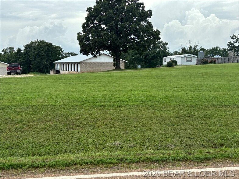 More Photos Of 633 Hiland cir, Kaiser Warehouse For Sale