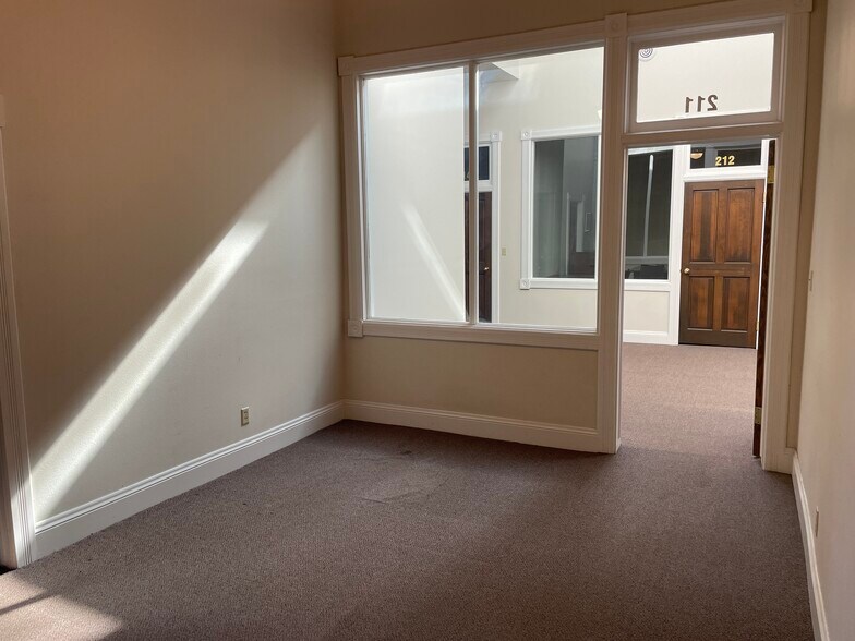 More Photos Of 226-228 S Union Ave, Pueblo Storefront Retail Office For Lease