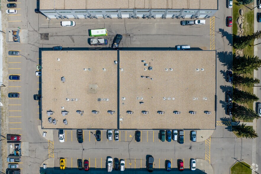 More Photos Of 2730 3rd Ave NE, Calgary Light Distribution For Lease