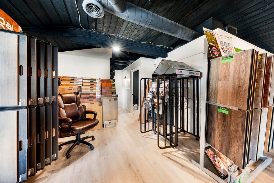 More Photos Of 720 E Lamar St, Royse City Freestanding For Sale