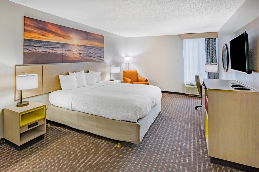 More Photos Of 4498 Washington Rd, East Point Hotel For Sale