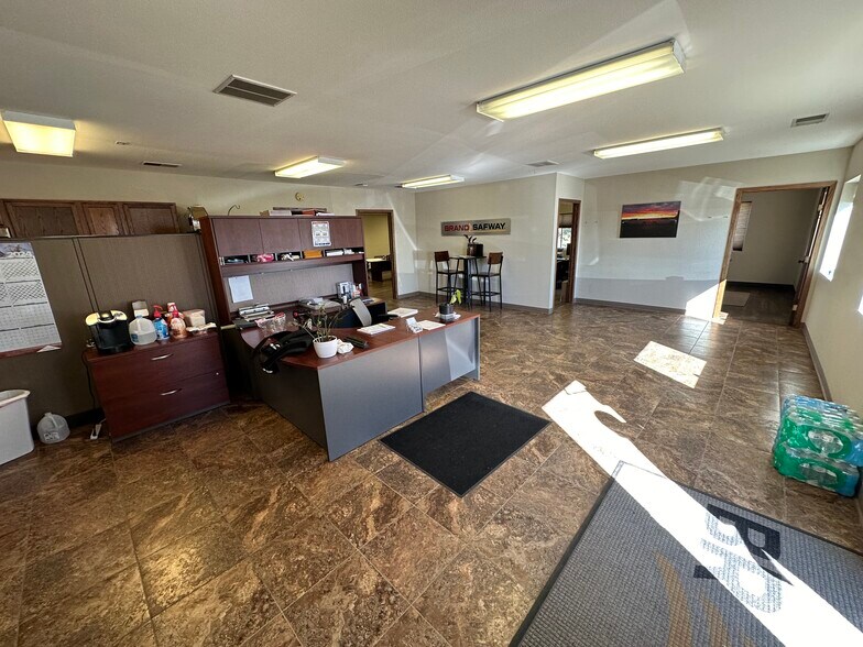 More Photos Of 410 S 1st St, New Salem Industrial For Sale