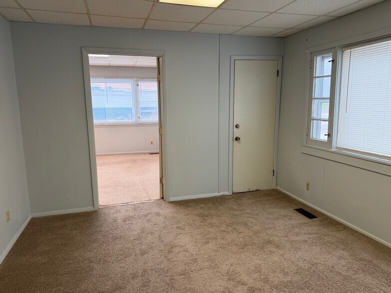 More Photos Of 4039 OH-14, Rootstown Storefront Retail Residential For Sale