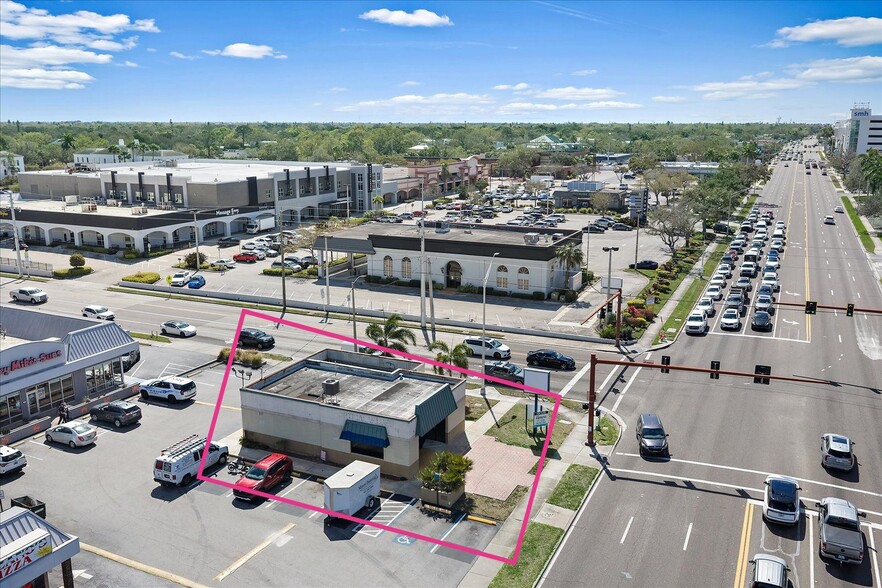 More Photos Of 1155 N Tamiami Trl, Sarasota Freestanding For Lease