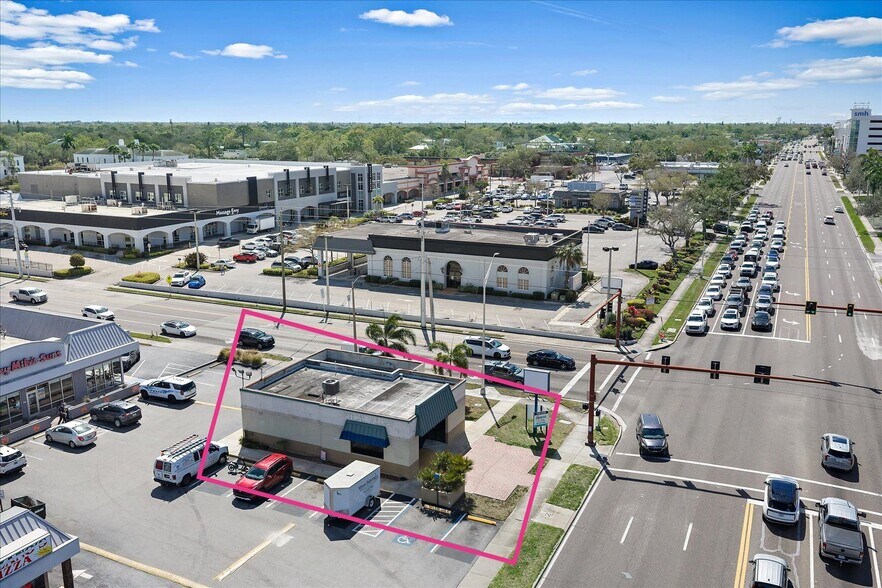More Photos Of 1155 S Tamiami Trl, Sarasota Freestanding For Lease