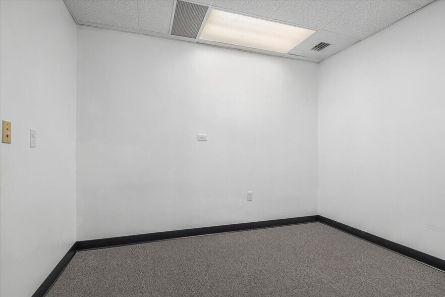 More Photos Of 478 Torrey St, Brockton Medical For Sale