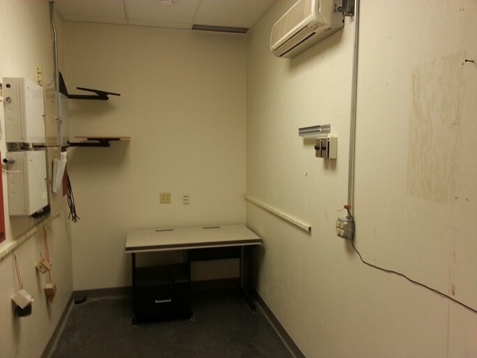 More Photos Of 70 Hillside Dr, Drums Flex For Lease