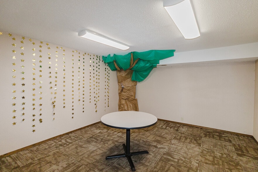 More Photos Of 1319 E 17th Ave, Hutchinson Religious Facility For Sale