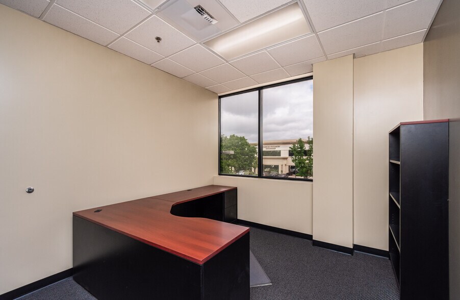 More Photos Of 9401 E Stockton Blvd, Elk Grove Coworking Space