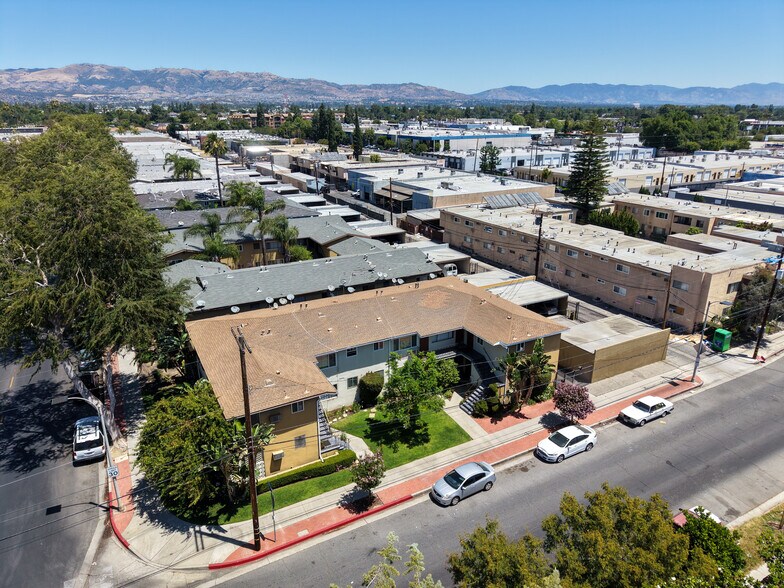 More Photos Of 8000 Owensmouth Ave, Canoga Park Apartments For Sale