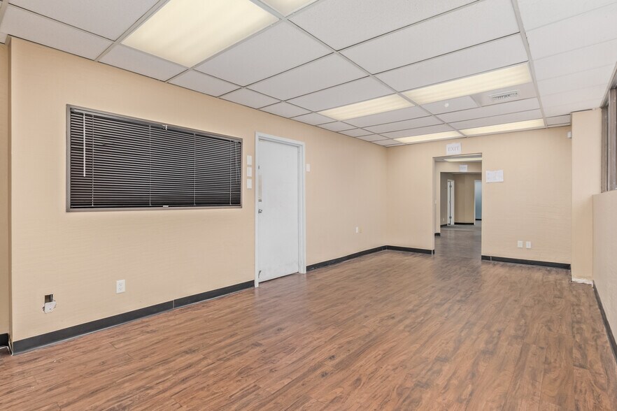 More Photos Of 5815 N Black Canyon Hwy, Phoenix Medical For Lease