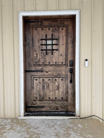 More Photos Of 66 Walnut St, Plymouth Warehouse For Lease