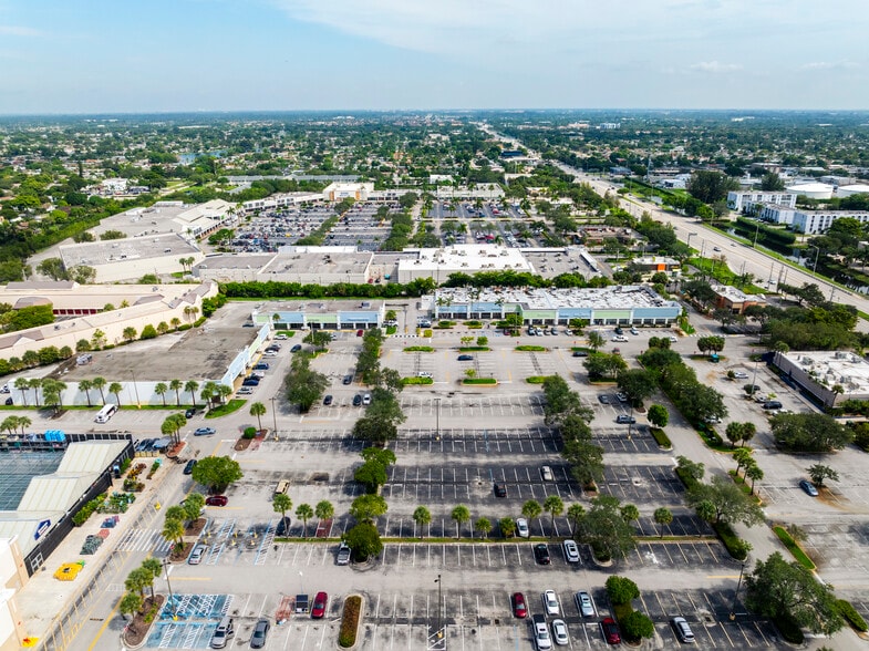 More Photos Of 130 N University Dr, Pembroke Pines Unknown For Lease