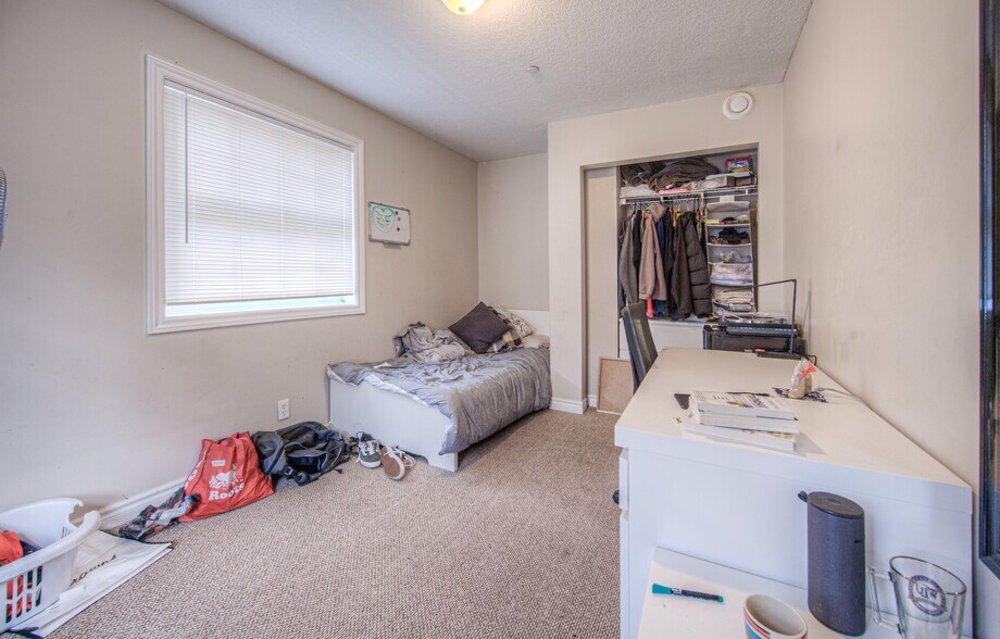 More Photos Of 172 Regina St N, Waterloo Apartments For Sale