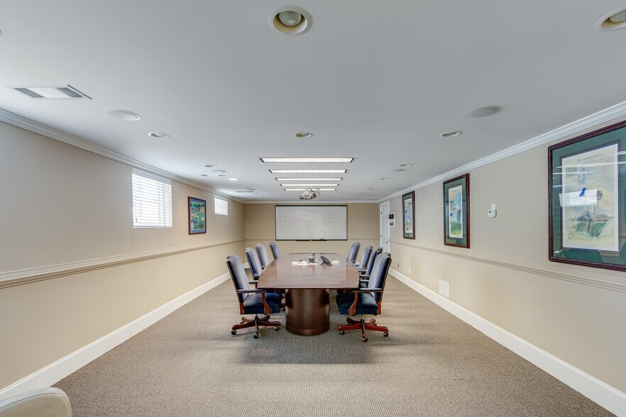 More Photos Of 55 Scott St, Buford Office For Lease