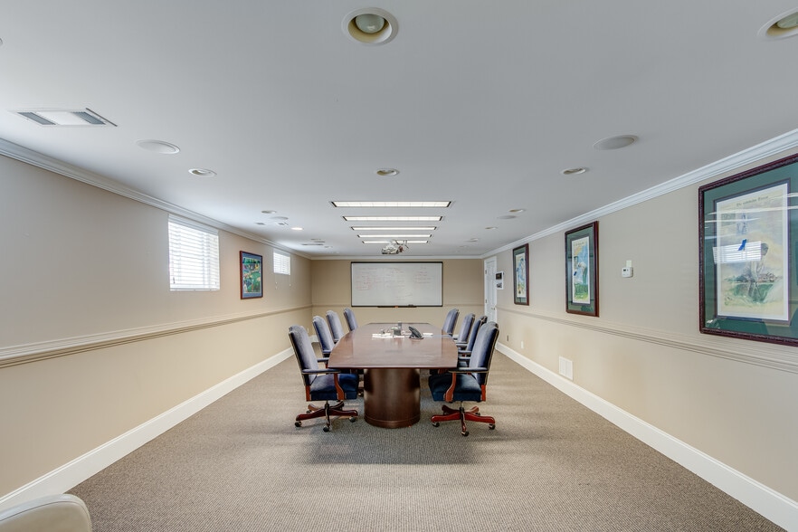 More Photos Of 55 Scott St, Buford Office For Lease