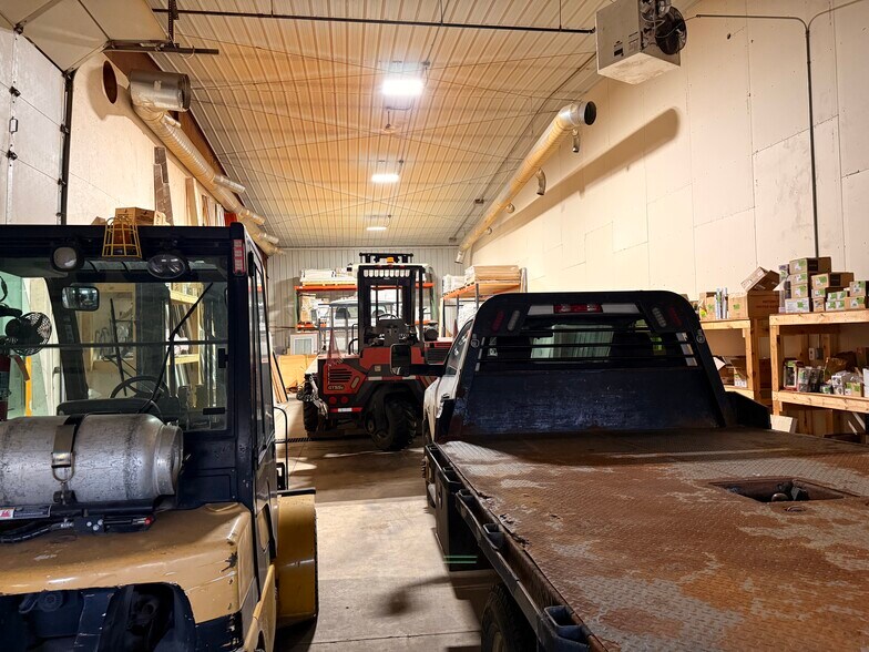 More Photos Of 5936 53rd Ave, Fargo Warehouse For Sale