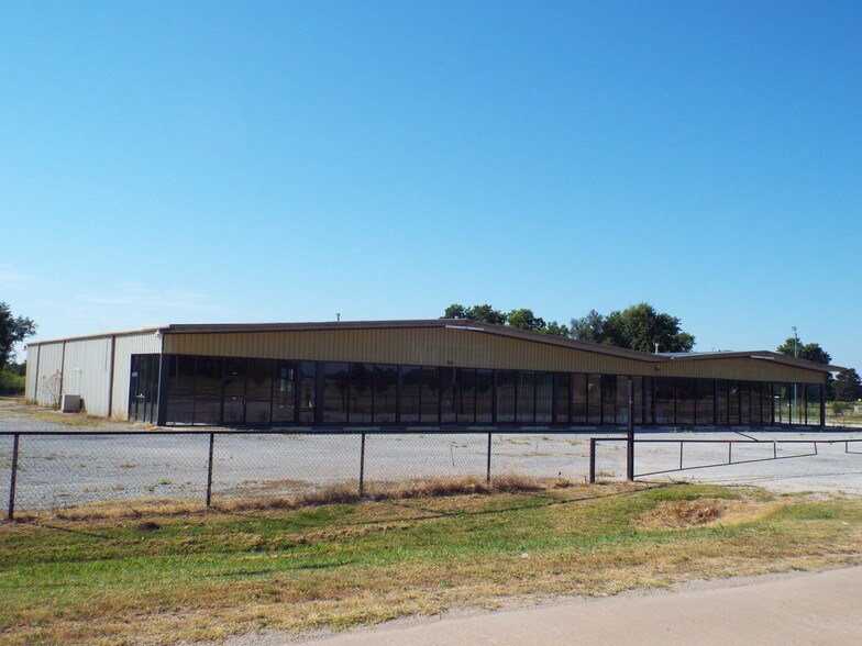 More Photos Of 3601 N Van Buren Byp, Enid Freestanding For Lease