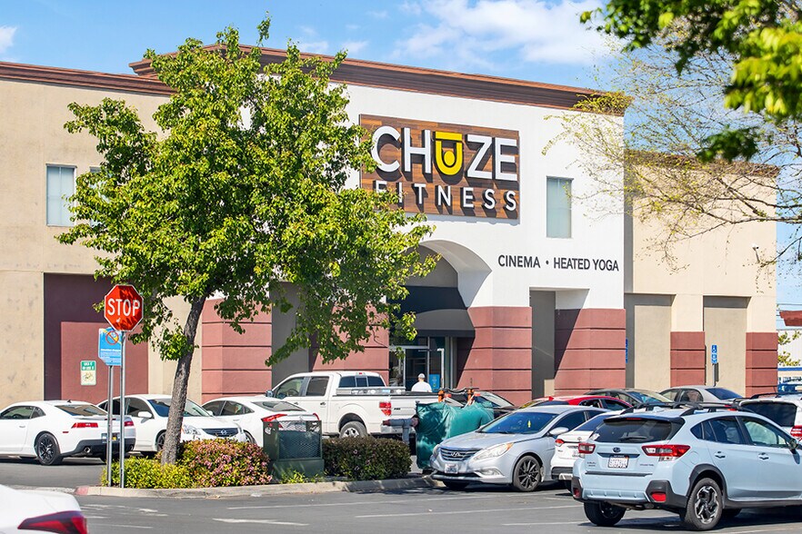 More Photos Of 6061 Florin Rd, Sacramento Health Club For Sale