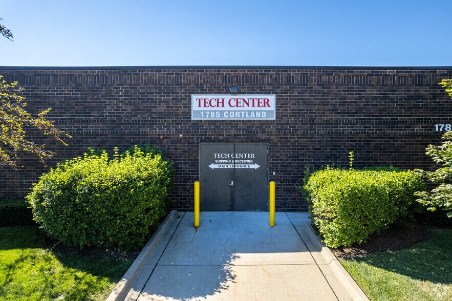 More Photos Of 1765-1795 Cortland Ct, Addison Flex For Lease