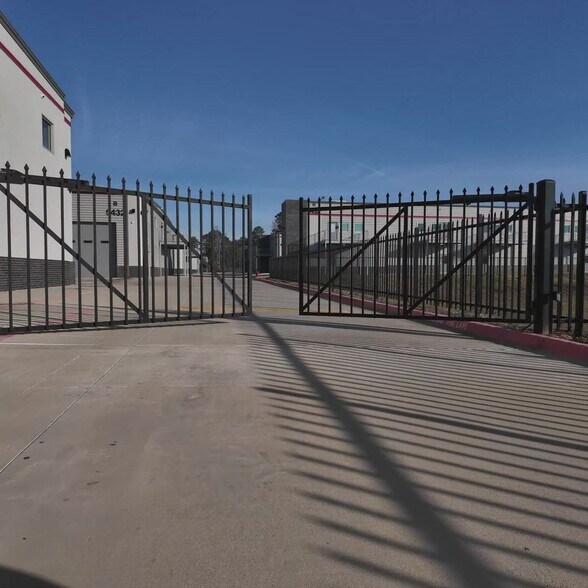 Primary Photo Of 5432 FM 1488 Rd, Magnolia Parking Garage For Sale
