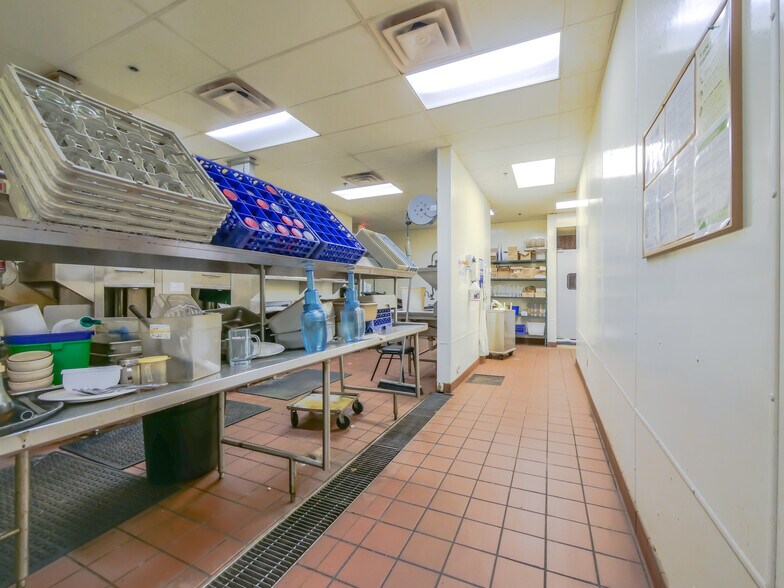 More Photos Of 1225 Timberlane Dr, Sauk Centre General Retail For Sale