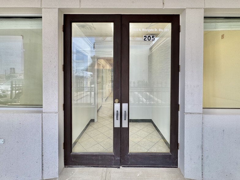 More Photos Of 1400 N Westgate Dr, Weslaco Unknown For Lease