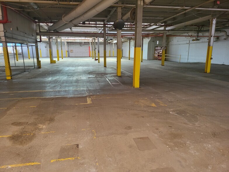 More Photos Of 1400-1414 E State St, Olean Manufacturing For Lease