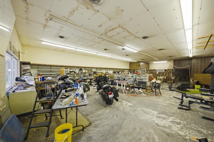 More Photos Of 120 N Main St, Bushnell Office Residential For Sale